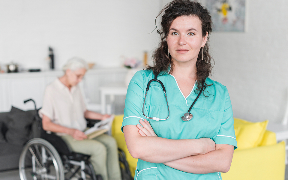 Auxiliar de enfermería de geriatría