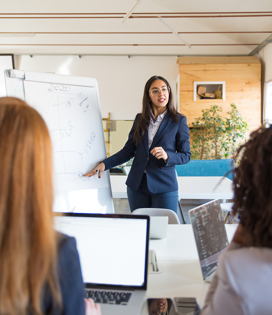 CURSOS GRATUITOS SSCE0110 DOCENCIA DE LA FORMACION PROFESIONAL PARA EL EMPLEO 380 Horas (Prácticas incluidas) Formación DUAL