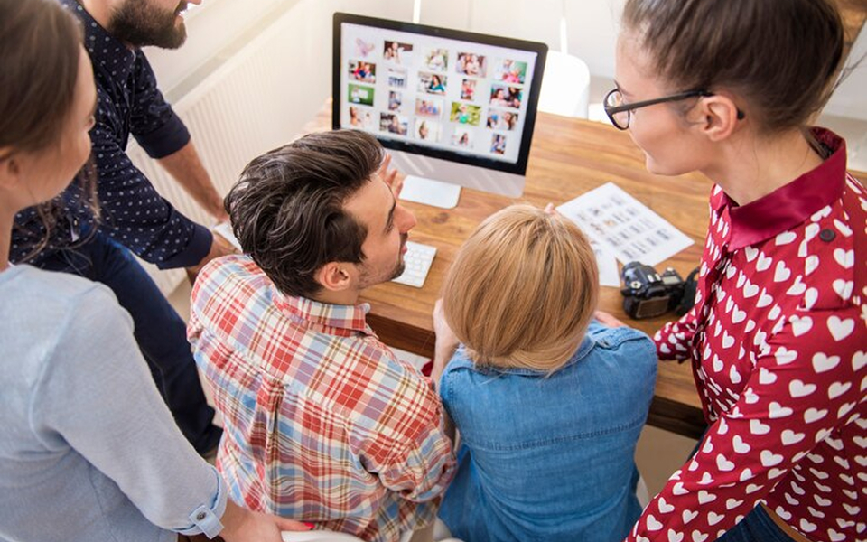 Monitor sociocultural