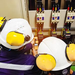 Prevención de riesgos laborales en la seguridad de riesgos eléctricos