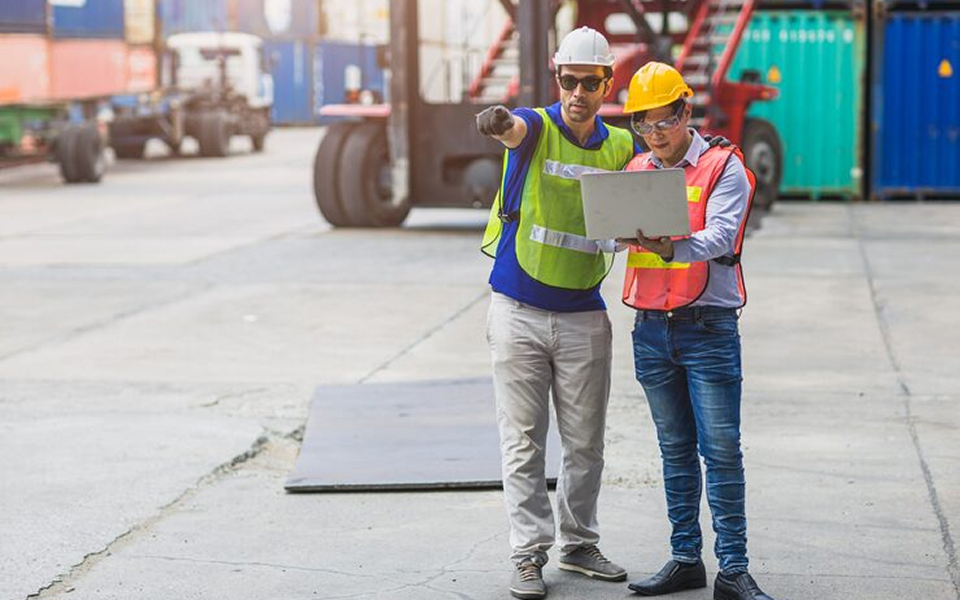 Seguridad y prevención laboral en las operaciones en una terminal portuaria (Estibadores y armenteros)