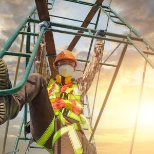 Trabajos en altura y protección en caídas Norma ANSI Z359